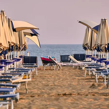 Cozy Coastal Haven With Air Conditioning Διαμέρισμα Μπιμπιόνε